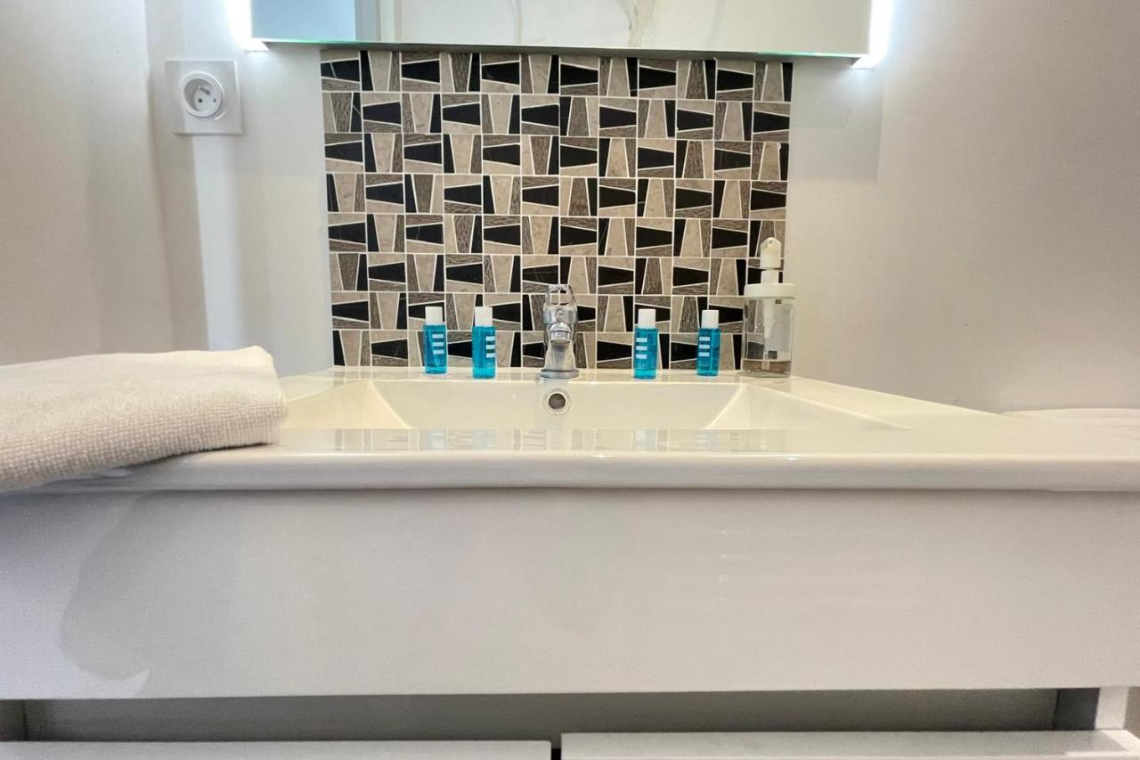 Le Grand Bleu Terrasseclimwifinetflix Proche Gare-Centre Apartment Marseille Bagian luar foto